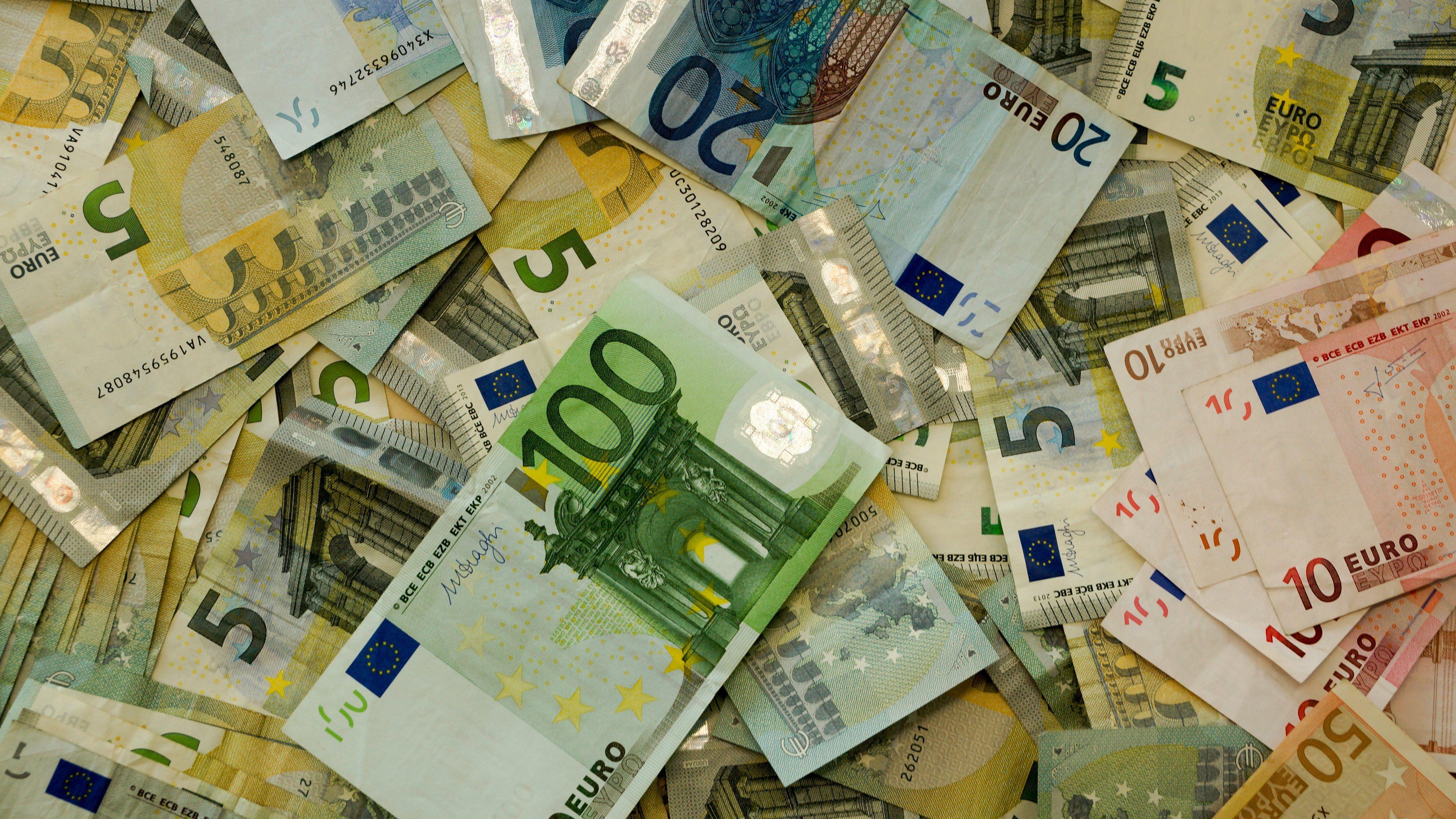 Euro Money Wallpapers - Top Free Euro Money Backgrounds - WallpaperAccess