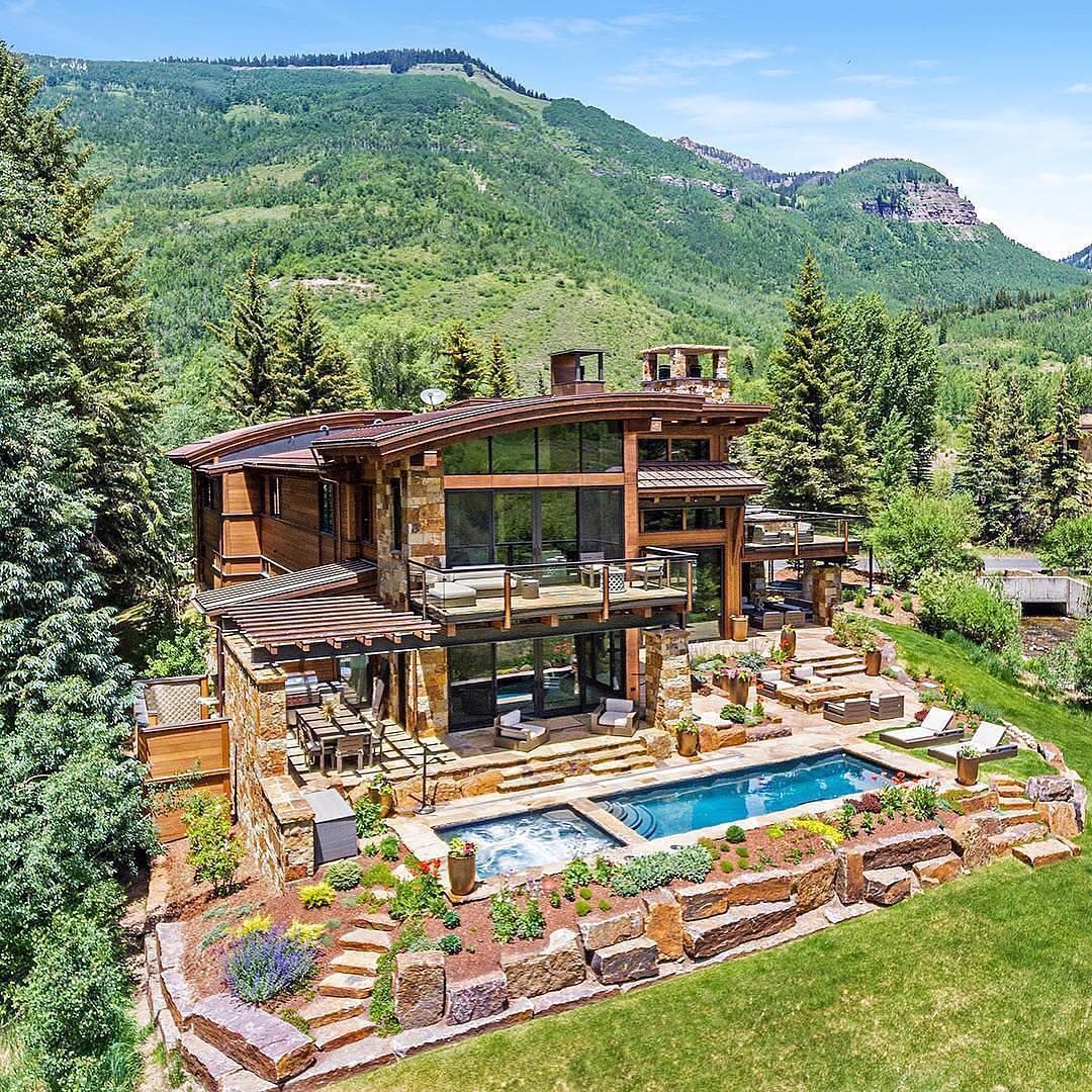 HAPPY NEW YEAR! Beautiful house in the mountains of . Swipe left to see