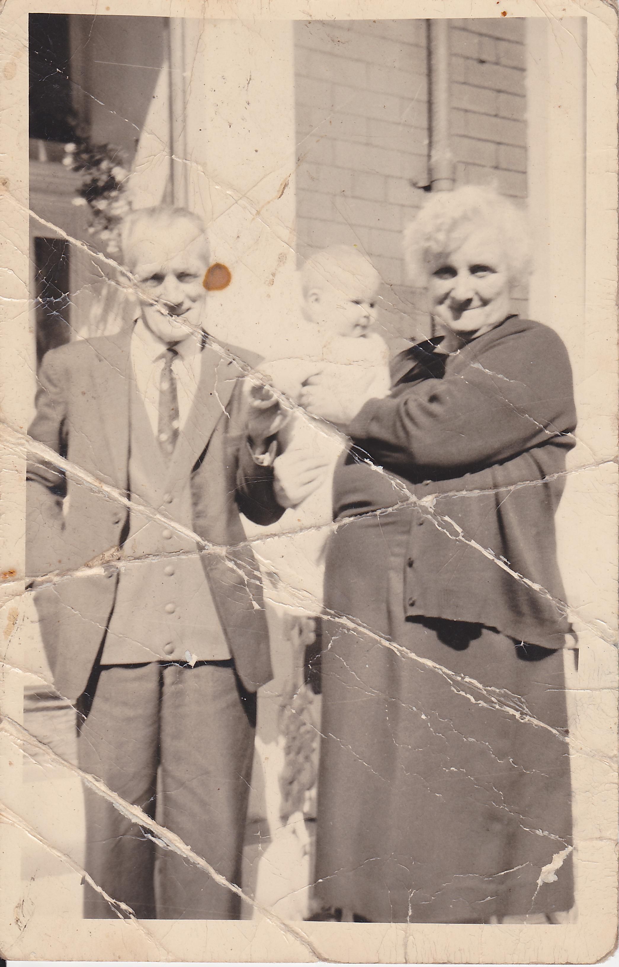 How To Restore Old Photos With Photoshop | Photo fix, Photoshop
